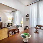Lejlighed Yid Leopolda Few Minutes From Station Firenze