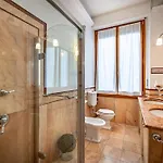 Lejlighed Yid Leopolda Few Minutes From Station Firenze
